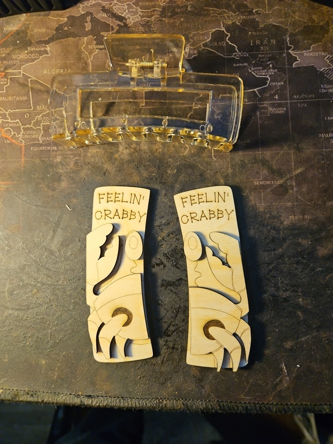 Handmade 3D Wood Cut Feeling Crabby Hair Claw Clip 4" KIT